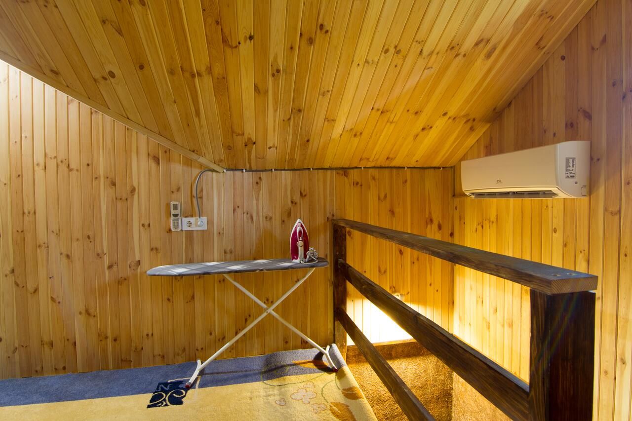 Апартаменты Дом с сауной и басейном на Теремках Гатное