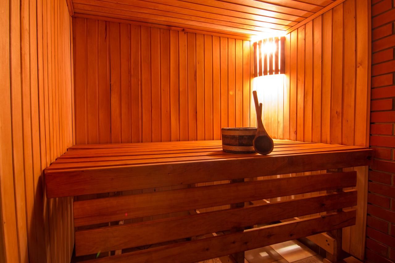 Апартаменты Дом с сауной и басейном на Теремках Гатное