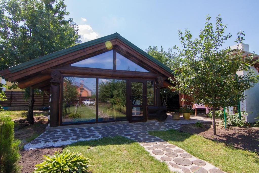 Апартаменты Дом с сауной и басейном на Теремках Гатное