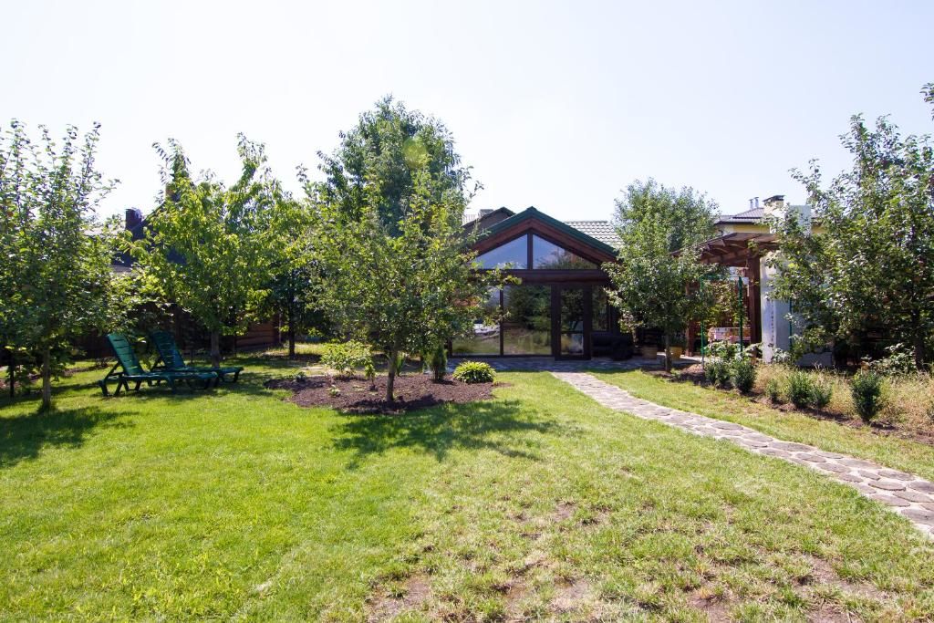 Апартаменты Дом с сауной и басейном на Теремках Гатное