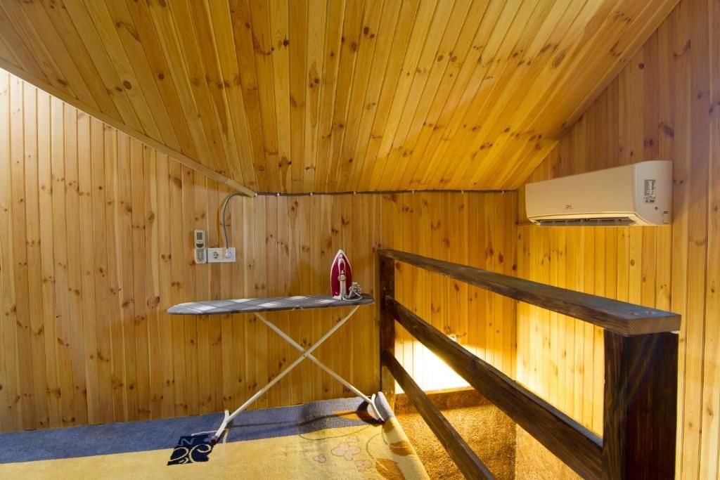 Апартаменты Дом с сауной и басейном на Теремках Гатное